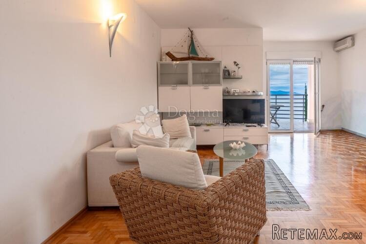** PRODAJE SE STAN U OPATIJI – 52 m², PANORAMSKI POGLED NA - 3