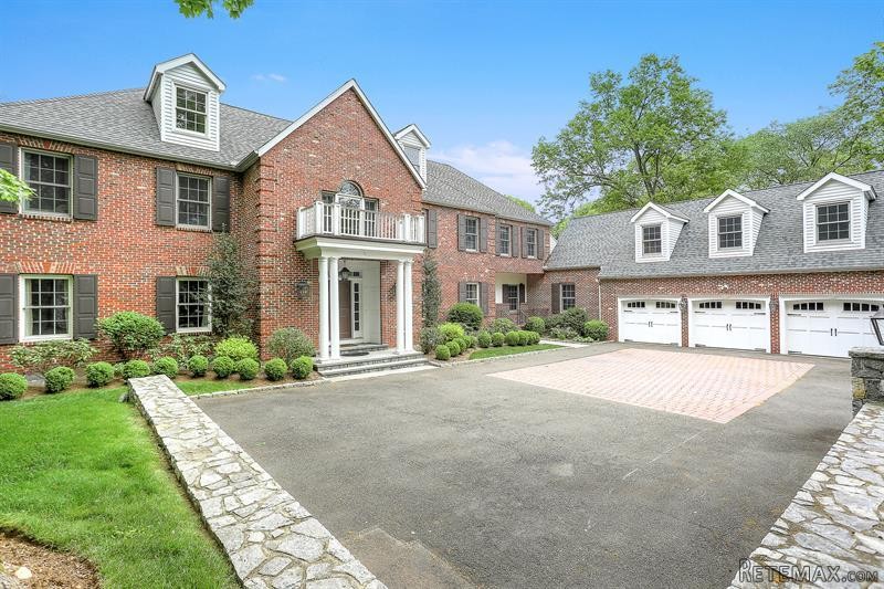 5 bedroom House For Sale: 19 Bailiwick.. - 2