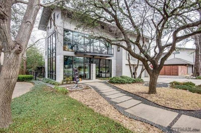 4 bedroom House For Sale: 3602 Hillside.. - 2