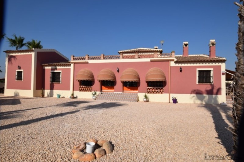 4 Bedrooms - Villa - Alicante - For Sale - 2