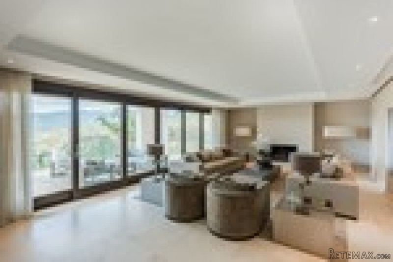 4 Bedrooms - Villa - Malaga - For Sale - 2