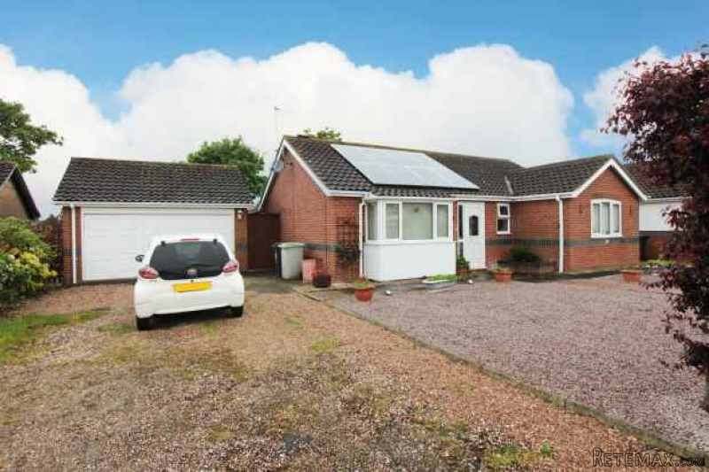 3 bedroom, Detached Bungalow house for..