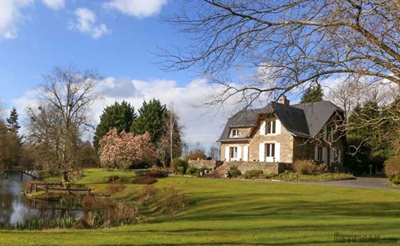 Spacious Country Stone House With Large..