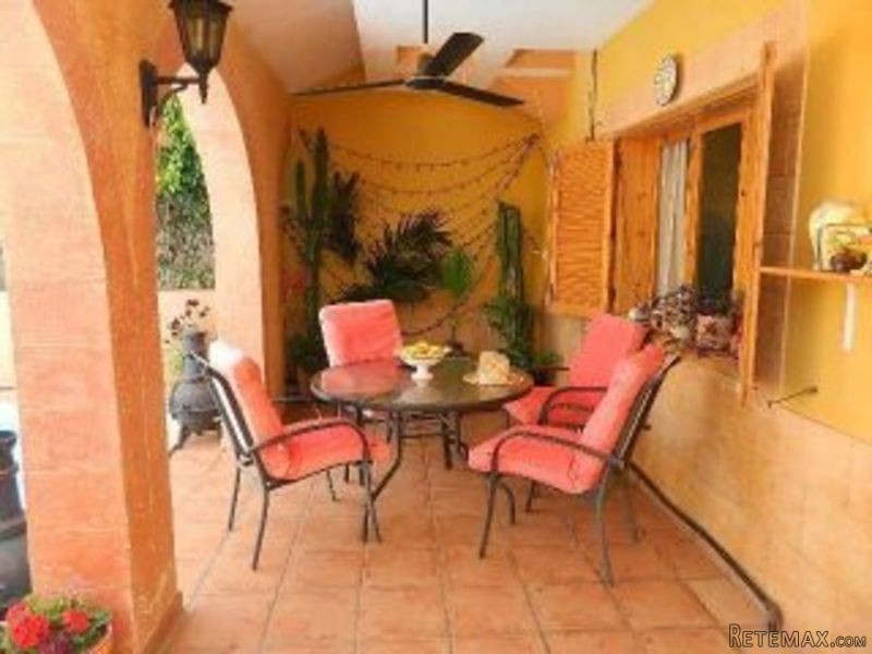 Townhouse for sale in Los Nietos