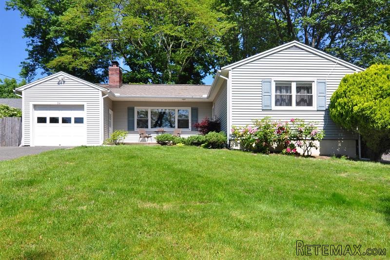 3 bedroom House For Sale: 24 Edgewood..