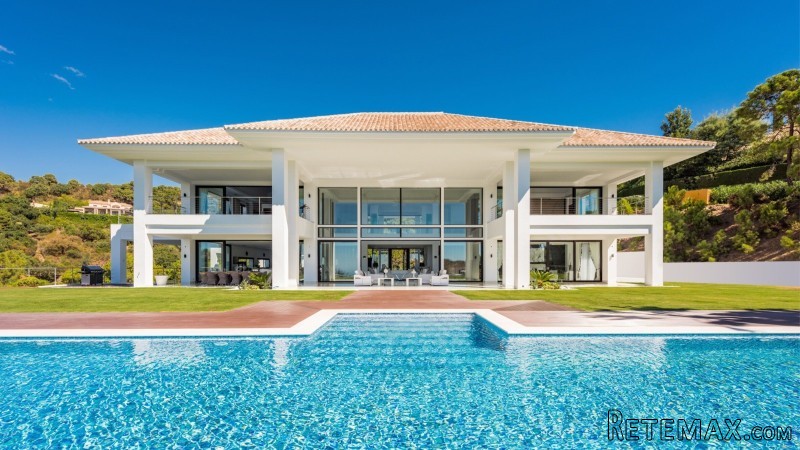 7 Bedrooms - House - Andalucia - For..
