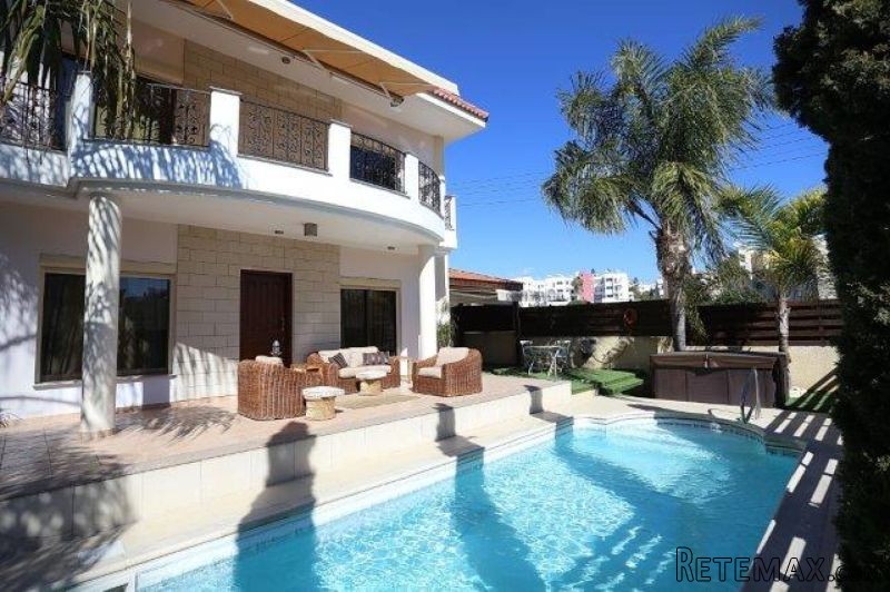 A lovely 3 bed villa in Ayios tychonas