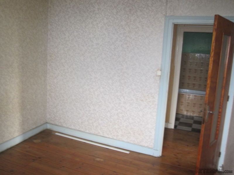 V0461 - 3 bedroom village house in need.. - 2
