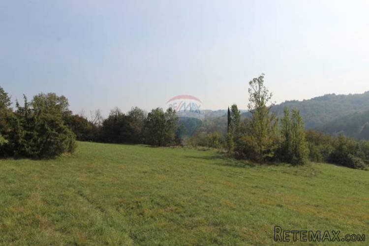 Građevinski teren s pogledom na Oprtalj - 2