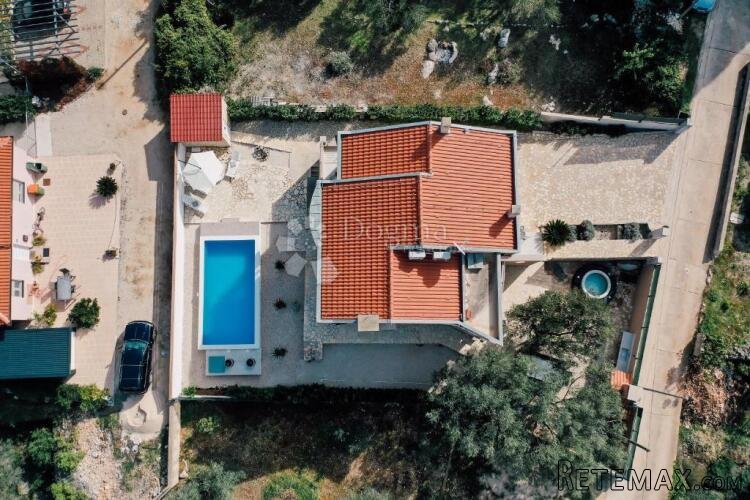 OTOK UGLJAN - KUĆA S BAZENOM I POGLEDOM NA MORE - 3