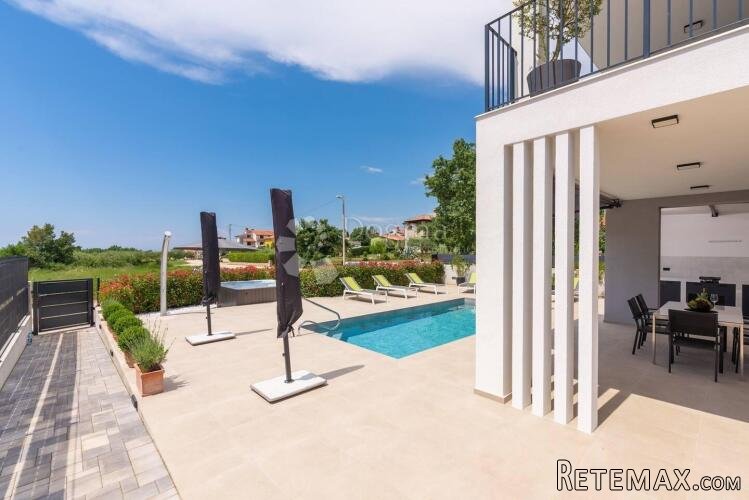 VILLA S BAZENOM I JACUZZIJEM - Poreč - 3