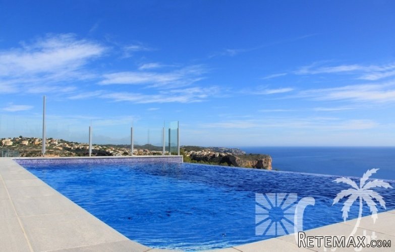 Modern villa project with infinity pool and superb sea..