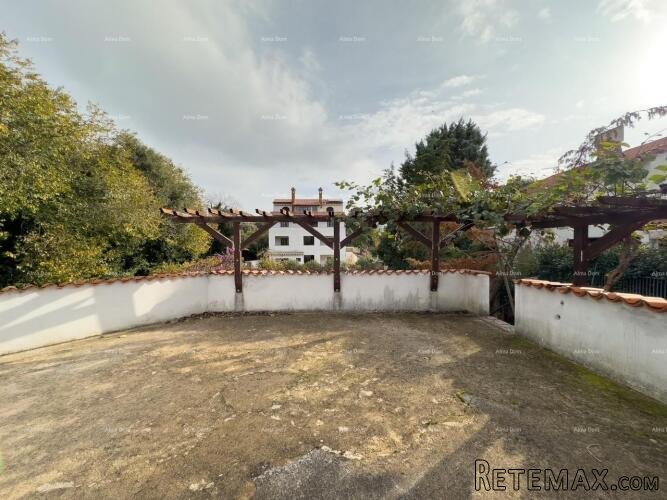 Prodajemo kuću sa sedam apartmana na velikoj okućnici sa b.. - 3