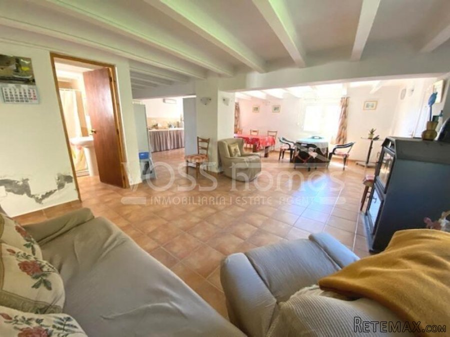 NEW LISTING EXCLUSIVE TO VOSS HOMES - A large, part.. - 14
