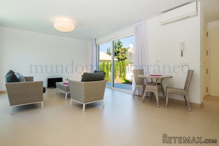 Modern two storey house of 405 m2, located in the area of.. - 5