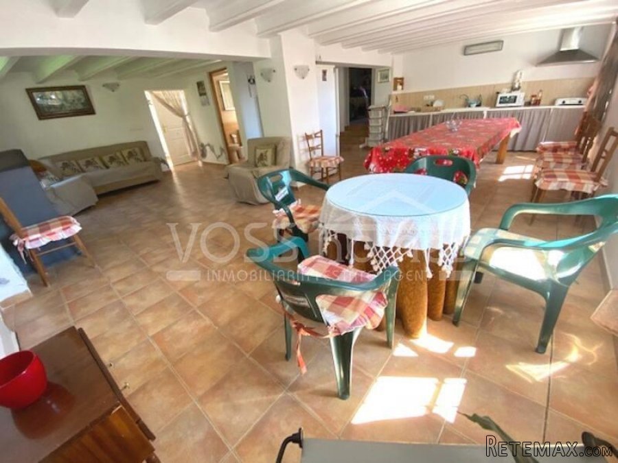 NEW LISTING EXCLUSIVE TO VOSS HOMES - A large, part.. - 15