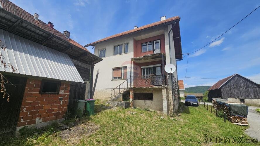 Vrbovsko - kuća, 120 m2, 5000 m2 zemljišta
