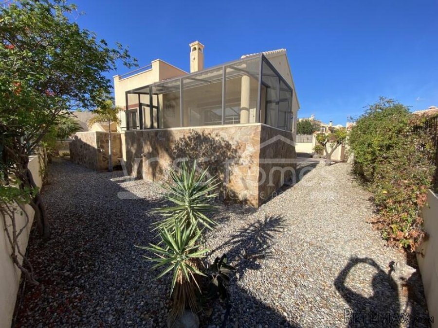 RESERVED/SALE AGREED WITH VOSS HOMES - An impressively.. - 16