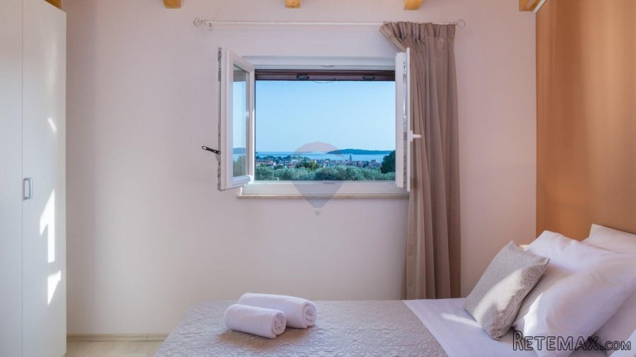 Samostojeća Kuća s bazenom, Fažana - 9