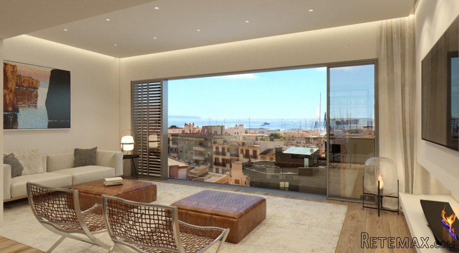 This exceptional property with a private 57 m2 rooftop..