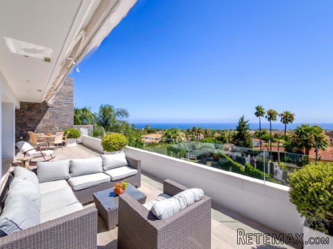 A very stylish, modern villa with panoramic sea views from.. - 2