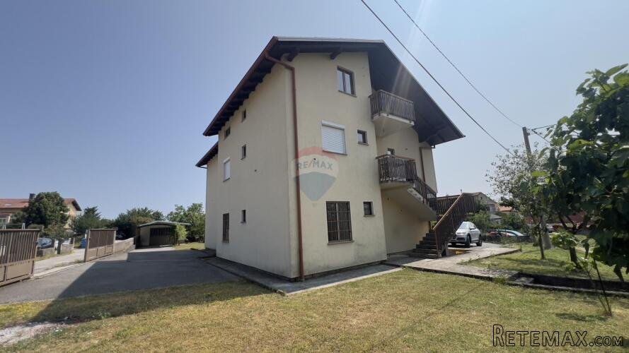 Viškovo, Marinići, Dvojna kuća 200m2 prodaja