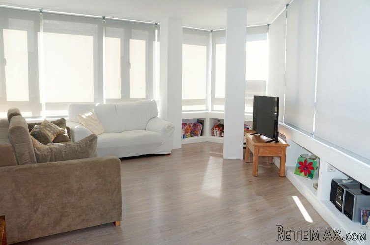 Very nice first floor apartment of 86 m2 completely..