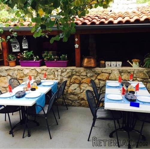 ARTATORE, KUĆA S RENOMIRANIM RESTORANOM...PRILIKA!!!! - 2