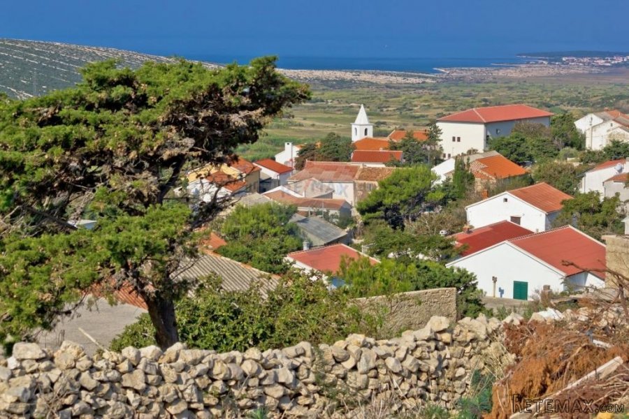 KOLAN - OTOK PAG - GRAĐEVINSKI TEREN 1614 m2
