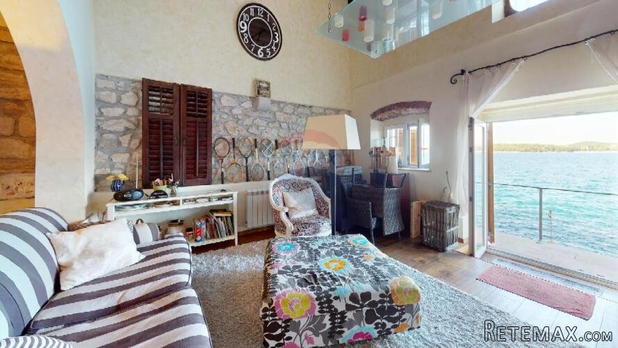 Rovinj,stan i poslovni prostor-ulica Švalba- na samom moru-2 - 2
