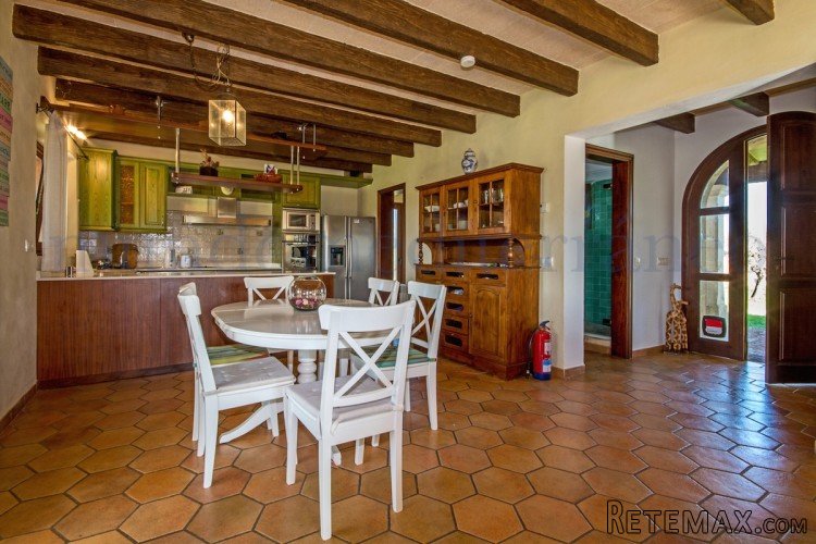 Stone built villa in the heart of the countryside, close to.. - 2