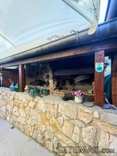 ARTATORE, KUĆA S RENOMIRANIM RESTORANOM...PRILIKA!!!! - 3