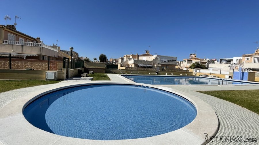 Beautiful townhouse in Torrevieja, Carrefour area.The..