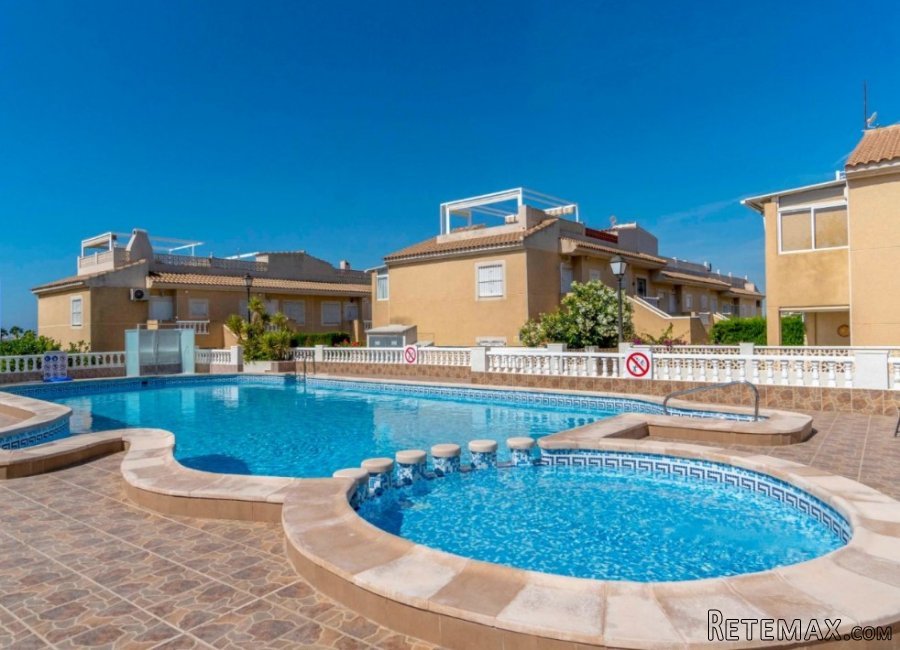 Superficie Construida: 48,00 m2Superficie parcela : 36,00..