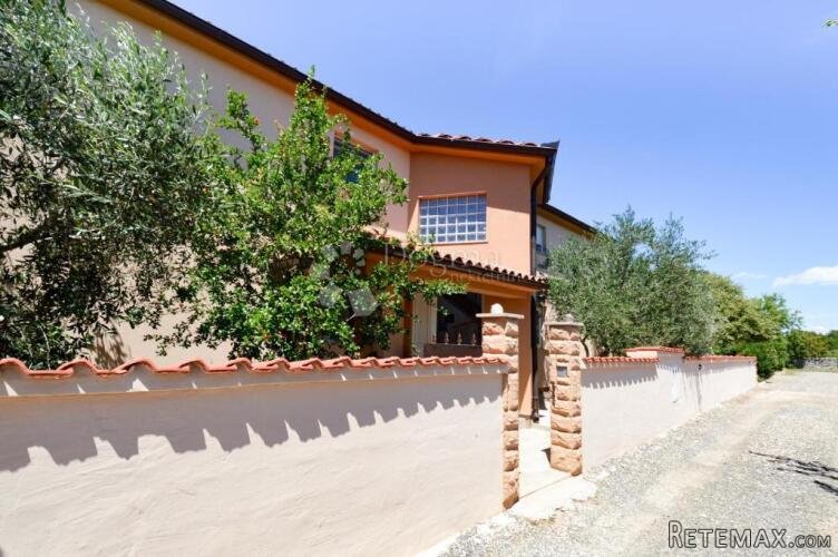 Kuća s 4 apartmana + garaža ! blizina Fažane ! - 2