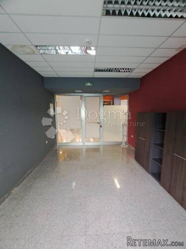 Prodaja poslovnog prostora 17 m2