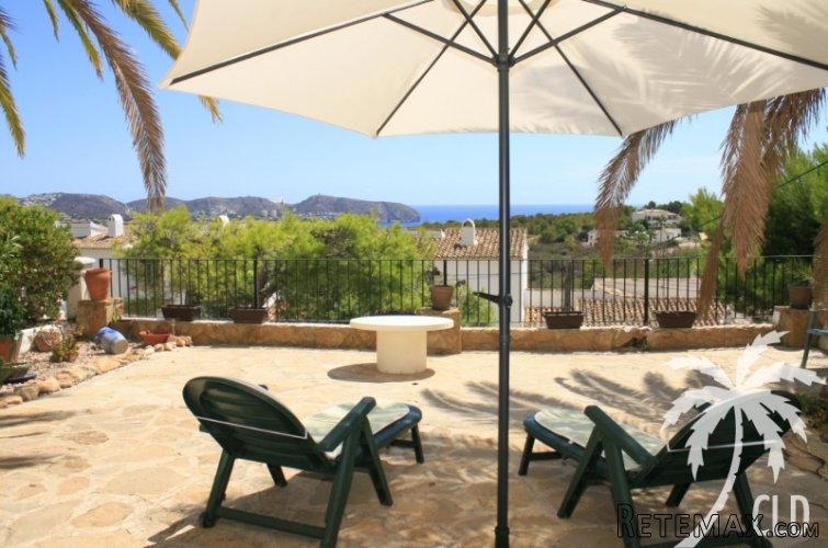 Sea view bungalow for sale in Moraira. This immaculately..