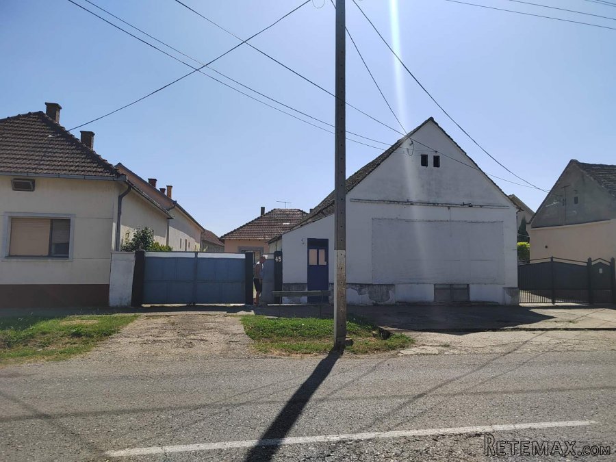 Prodajem kucu u Simanovcima - 2