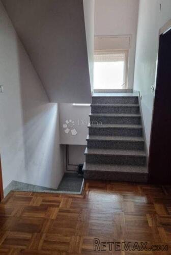 Brckovljani 345 m2 + 978 m2 zemlje, obiteljska kuća - 3