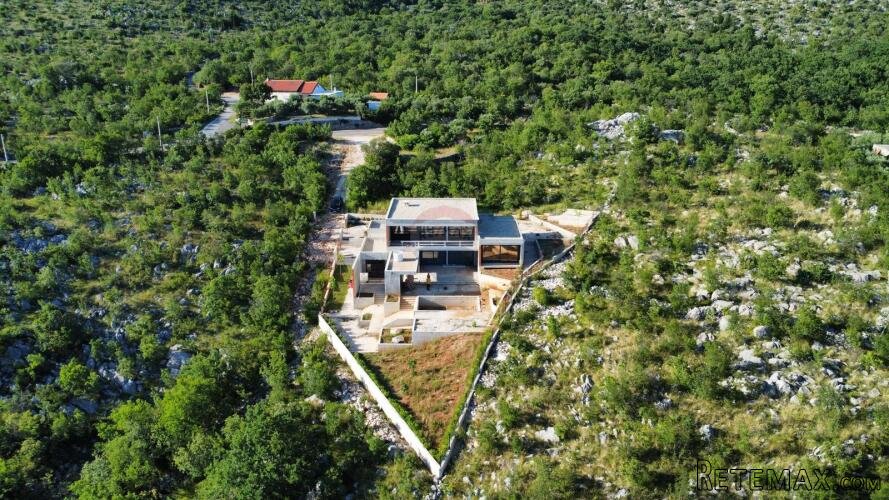 Starigrad Paklenica - vila, garaža, bazen, igralište, osama - 3