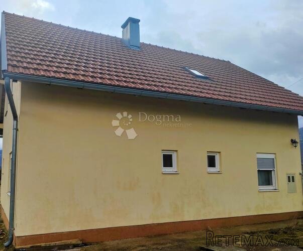 GRAČAC KUĆA ZA ODMOR ILI DOM SREĐENA S VELIKOM OKUČNICOM