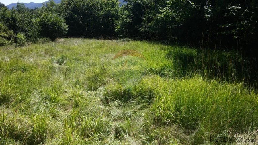POLJOPRIVREDNO ZEMLJIŠTE UDALJENO OD ŽEJANA 300 M IDEALNO ZA