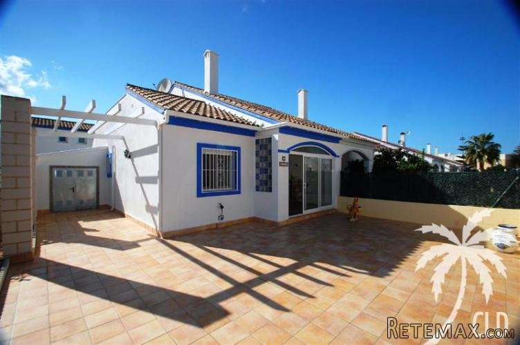 Beautiful bungalow in El Vergel, just 1 km from the..