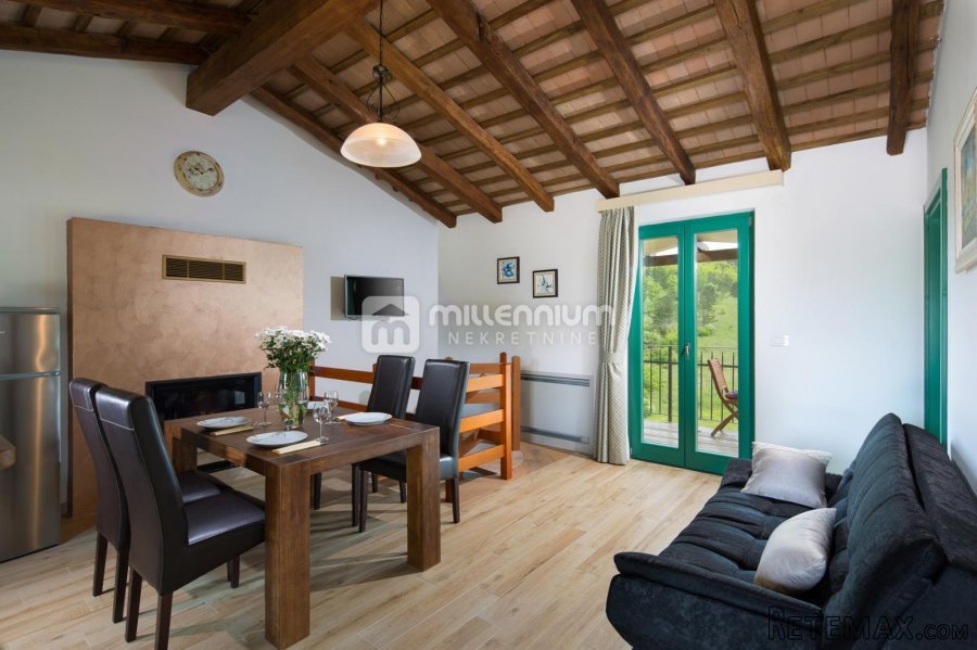 Istra, Pazin, 580m2, imanje s 3 kuće i bazenom - 7