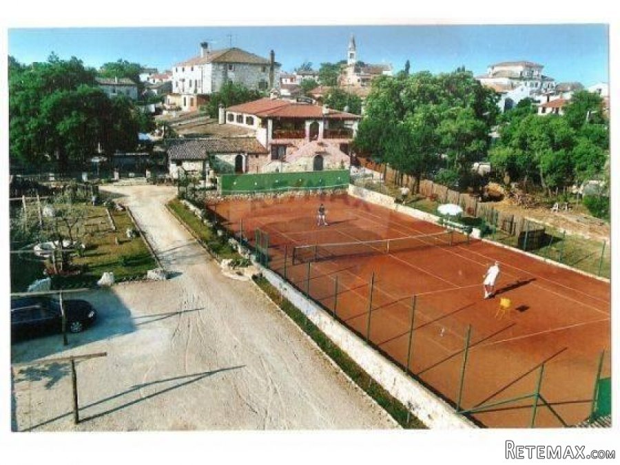 Autohtono seosko imanje sa tenis terenom - 8