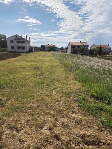 Prodaje se građevinsko zemljište – Marčana, 840 m² - 3