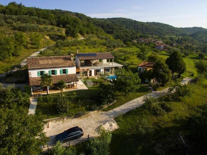 Oaza u srcu Istre, 3 kuce.. 30,000 m2 zemljišta