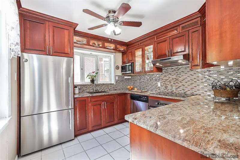 5 bedroom House For Sale: 18 Keystone.. - 2