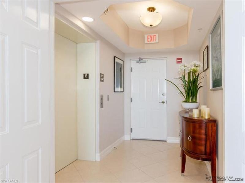 2 bedroom Condominium For Sale: Fort.. - 2