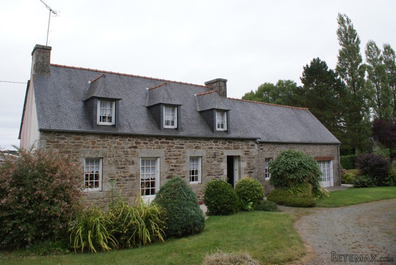 Longere with Outbuilding